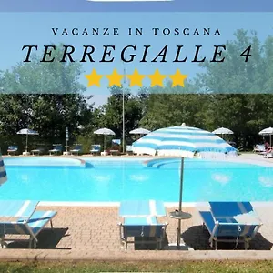 Appartamento 4 Monte Amiata Dream Pool, Free Wi-fi & Parking, Castel del Piano (Tuscany)